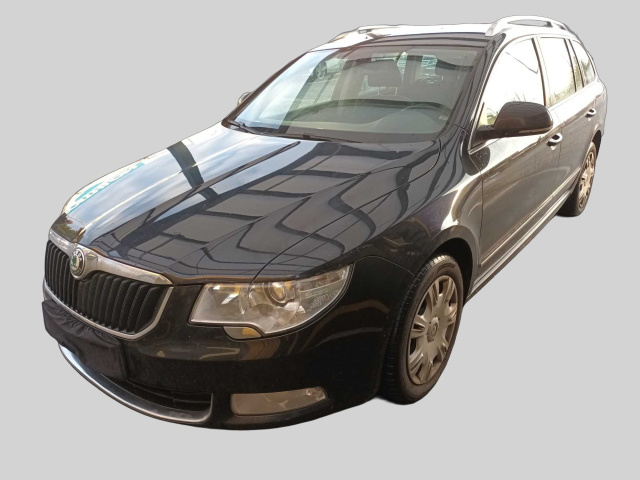 Skoda Superb 2011