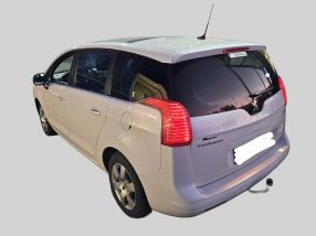 Peugeot 5008 - 2012