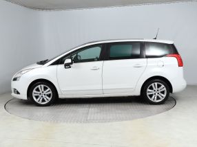 Peugeot 5008 - 2012