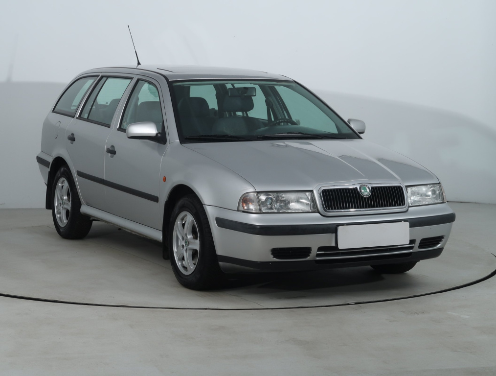 Škoda Octavia, 1998