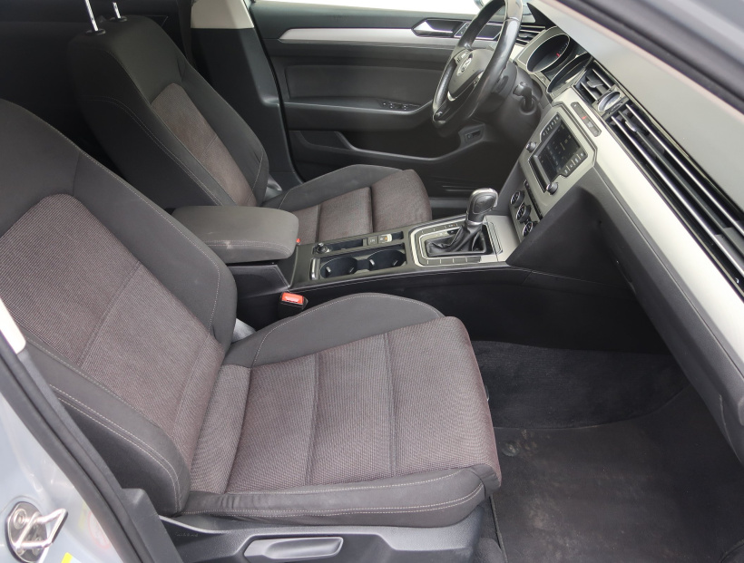 Volkswagen Passat, 2017