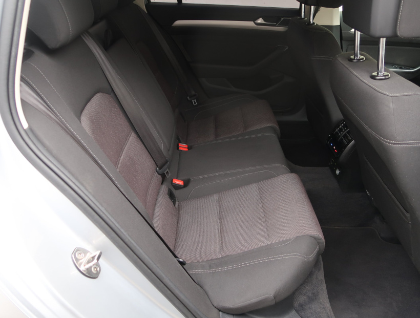 Volkswagen Passat, 2017
