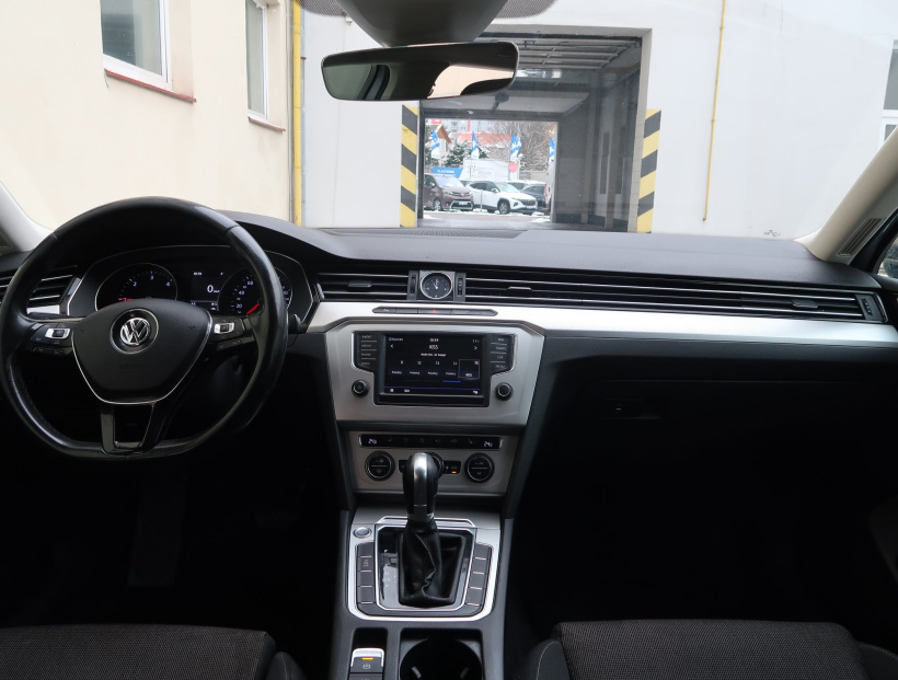 Volkswagen Passat, 2017