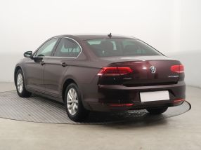 Volkswagen Passat - 2015