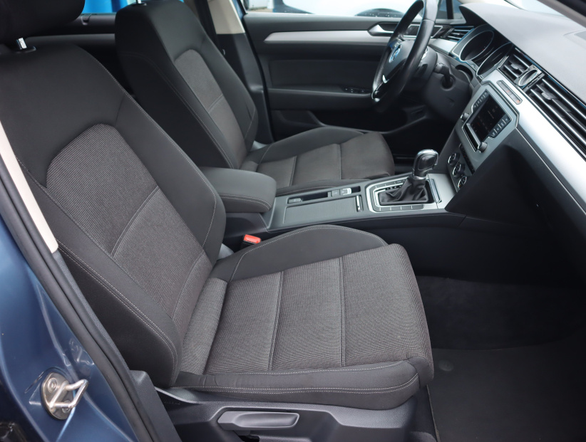 Volkswagen Passat, 2015