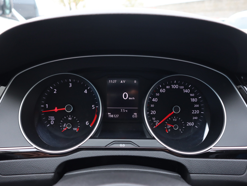 Volkswagen Passat, 2015