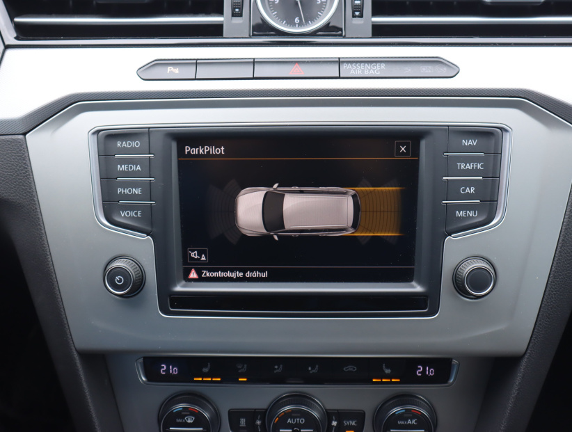 Volkswagen Passat, 2015