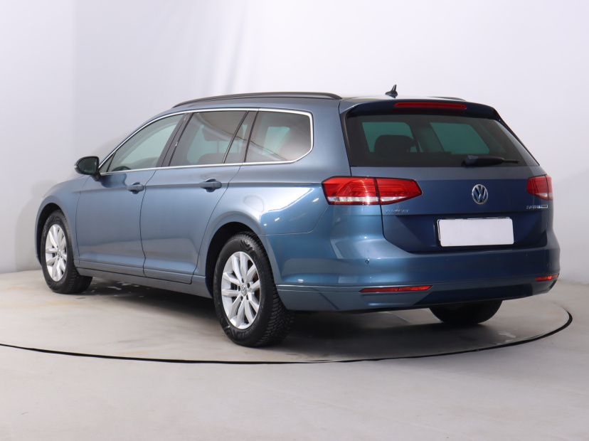 Volkswagen Passat, 2015