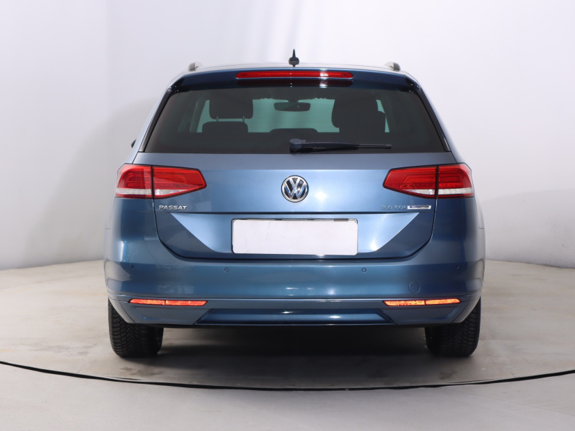 Volkswagen Passat, 2015