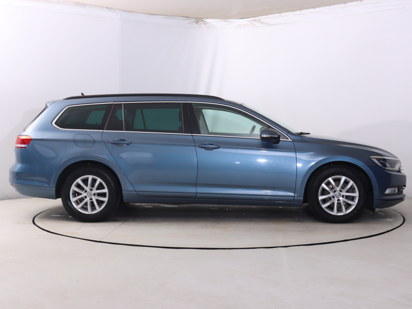 Volkswagen Passat, 2015