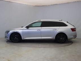 Škoda Superb - 2017