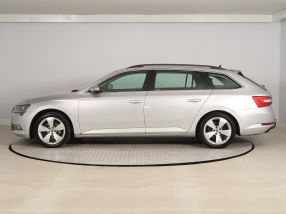 Škoda Superb - 2017