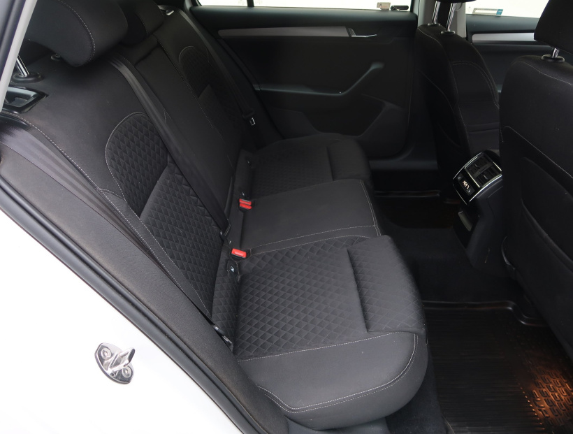 Škoda Superb, 2016