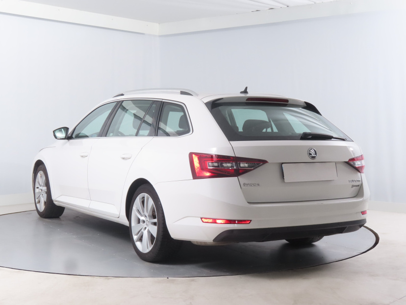 Škoda Superb, 2016