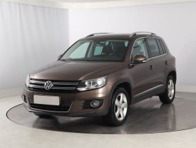Volkswagen Tiguan - 2012