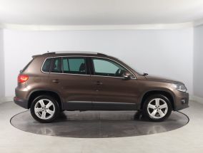 Volkswagen Tiguan - 2012