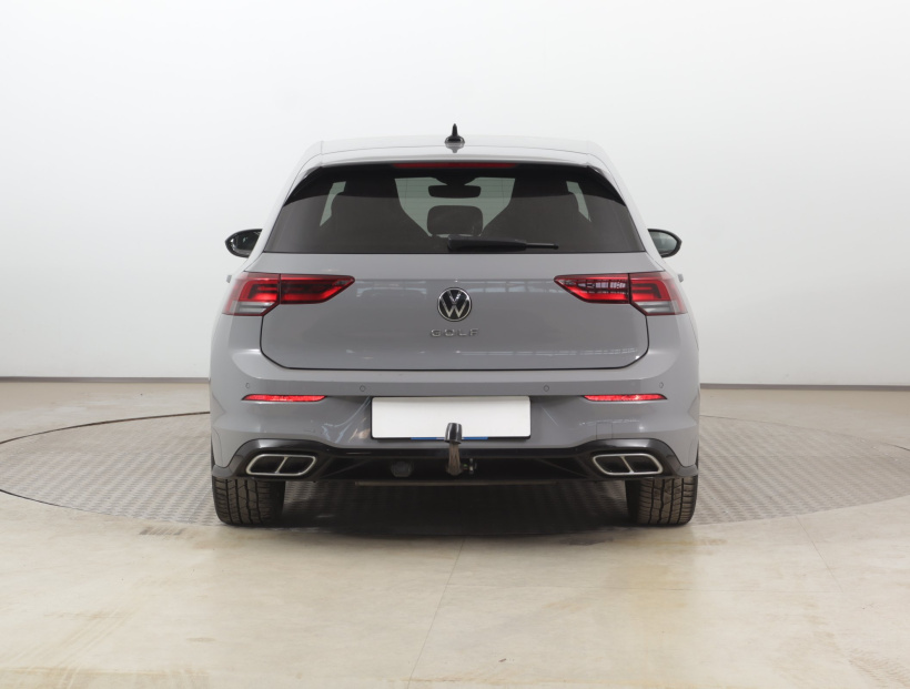 Volkswagen Golf, 2021