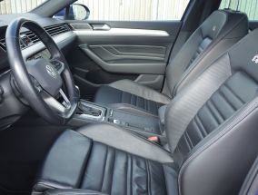 Volkswagen Passat - 2021