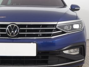 Volkswagen Passat - 2021