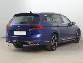 Volkswagen Passat - 2021