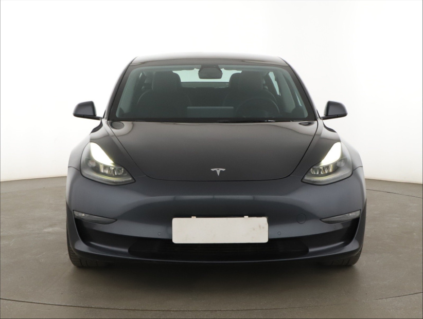 Tesla Model 3, 2021