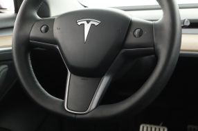 Tesla Model 3 - 2021