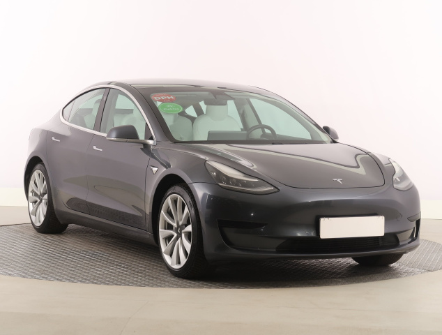Tesla Model 3 2020