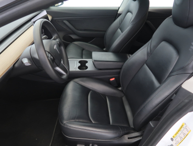 Tesla Model 3 - 2020