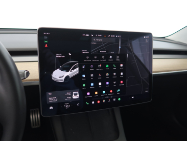 Tesla Model 3 - 2020