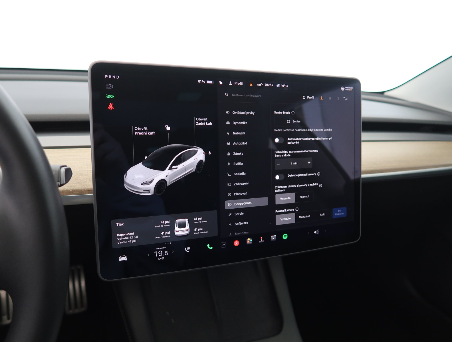 Tesla Model 3 - 2020