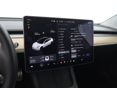 Tesla Model 3 - 2020