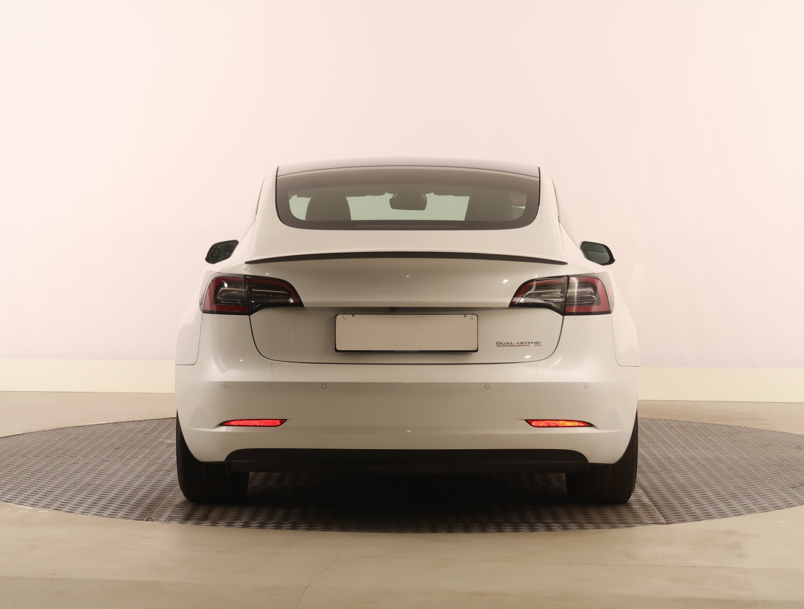 Tesla Model 3 - 2020