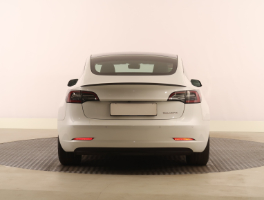 Tesla Model 3 - 2020