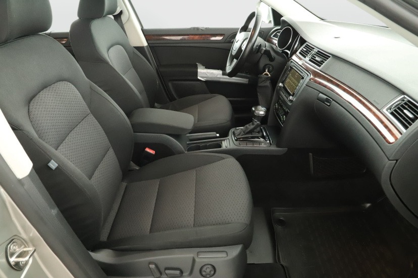 Škoda Superb, 2009