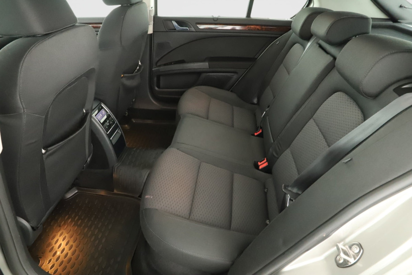 Škoda Superb, 2009