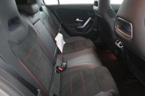 Mercedes-Benz A - 2020