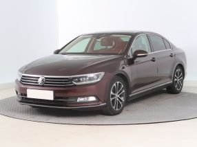 Volkswagen Passat - 2015