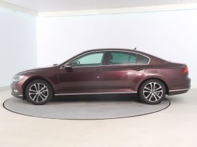 Volkswagen Passat - 2015