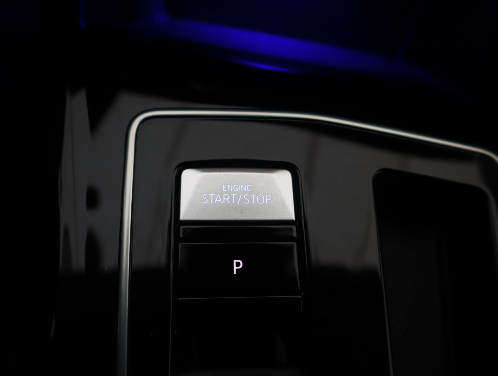 Volkswagen Golf - 2023