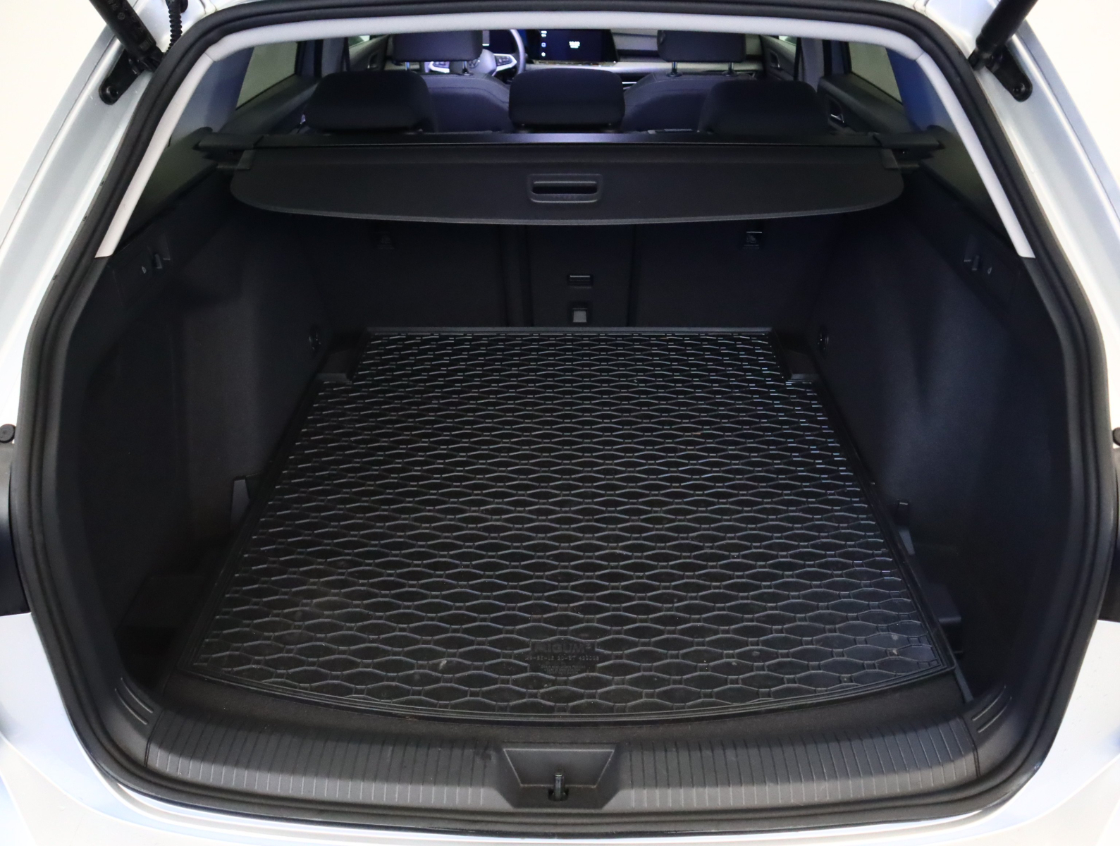 Volkswagen Golf - 2023