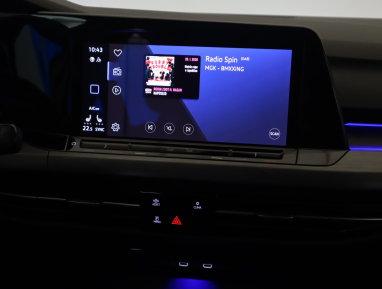 Volkswagen Golf - 2023