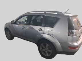 Mitsubishi Outlander - 2009