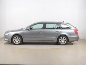 Škoda Superb - 2011