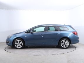 Opel Astra - 2013