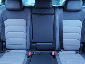 Volkswagen Tiguan - 2016