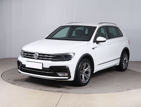 Volkswagen Tiguan - 2016