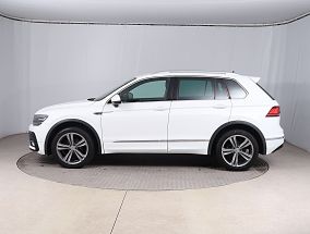Volkswagen Tiguan - 2016