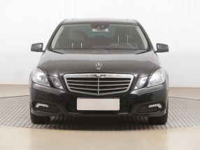 Mercedes - Benz E - 2009