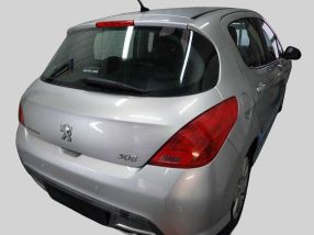 Peugeot 308 - 2011