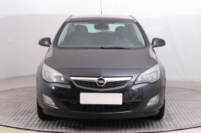 Opel Astra - 2010